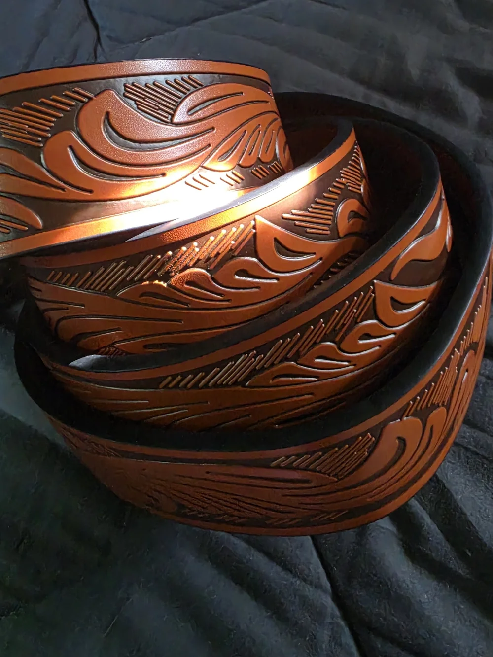 Western-Style Brown Tooled Leather Men’s Belt with Silver-Tone Bull Skull Buckle